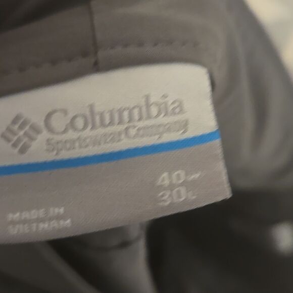 Gray Chinos with Flat Front and Cropped Length - Picture 6 of 6